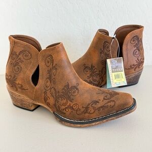 NWT Roper Women's Ava Mocha Fashion Booties - Snip Toe Size 8